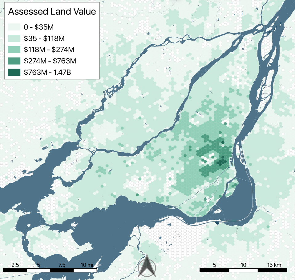 Paper_00_2 Map of Greater Montréal showing assessed land value by 500-metre hexagon, with the highest concentrations in and around the central metropolitan area and lower values toward the periphery.
